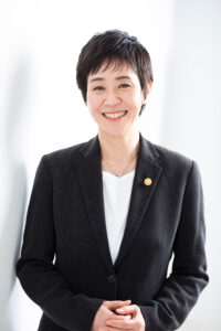 代表弁護士・医師　富永 愛